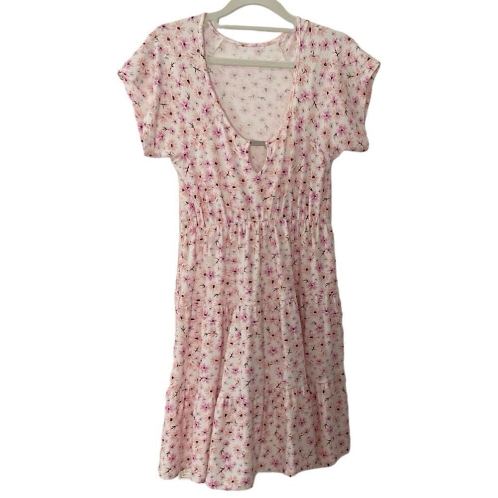 Pink Flowered Dress with a Silver Embellishment.   Size 3/5 Junior